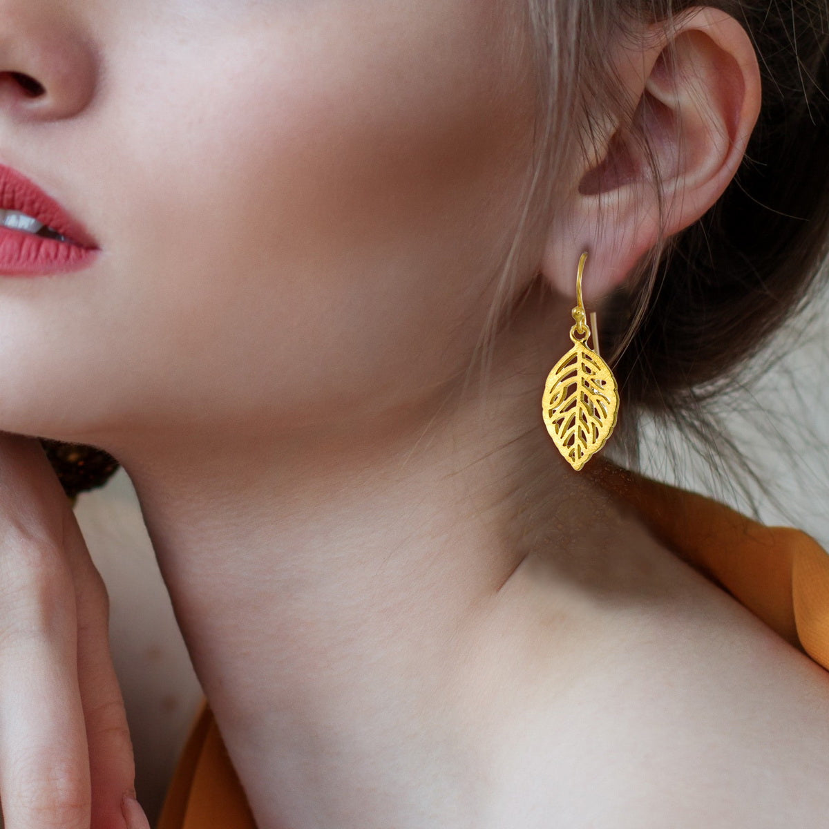 Whispering Willow Earrings - 925 Sterling Silver - ISHI New York