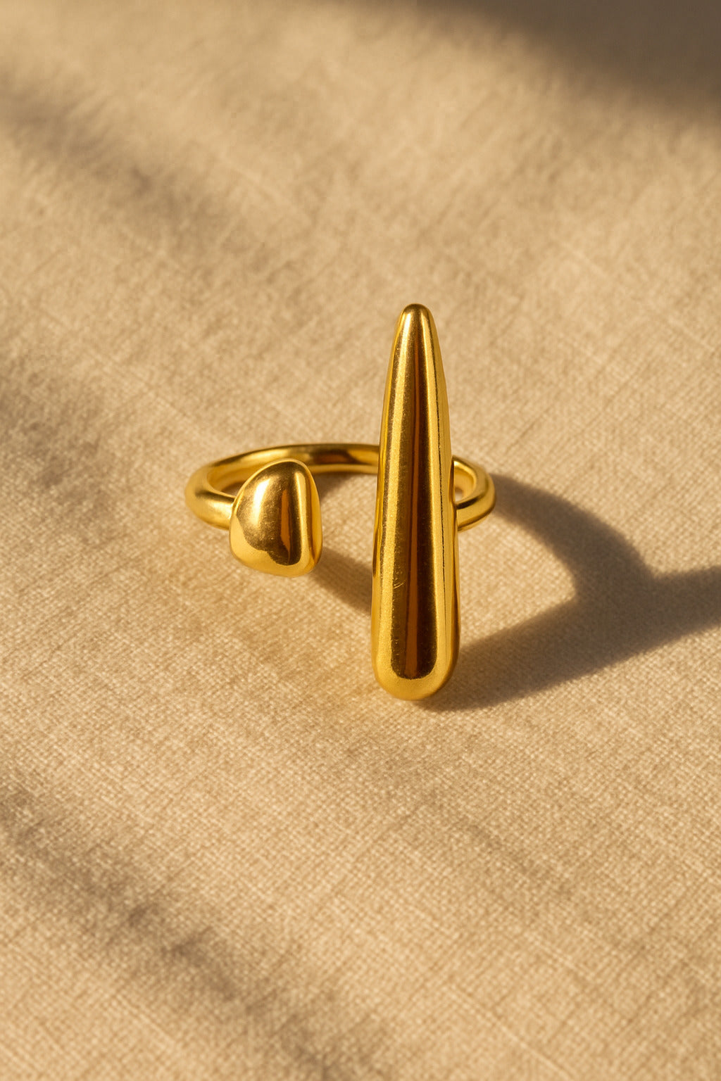 Linear Gold Ring