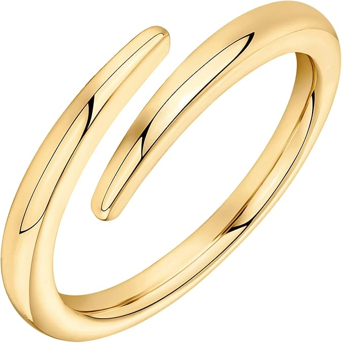 Women’s simple gold ring with a single cubic zirconia stone