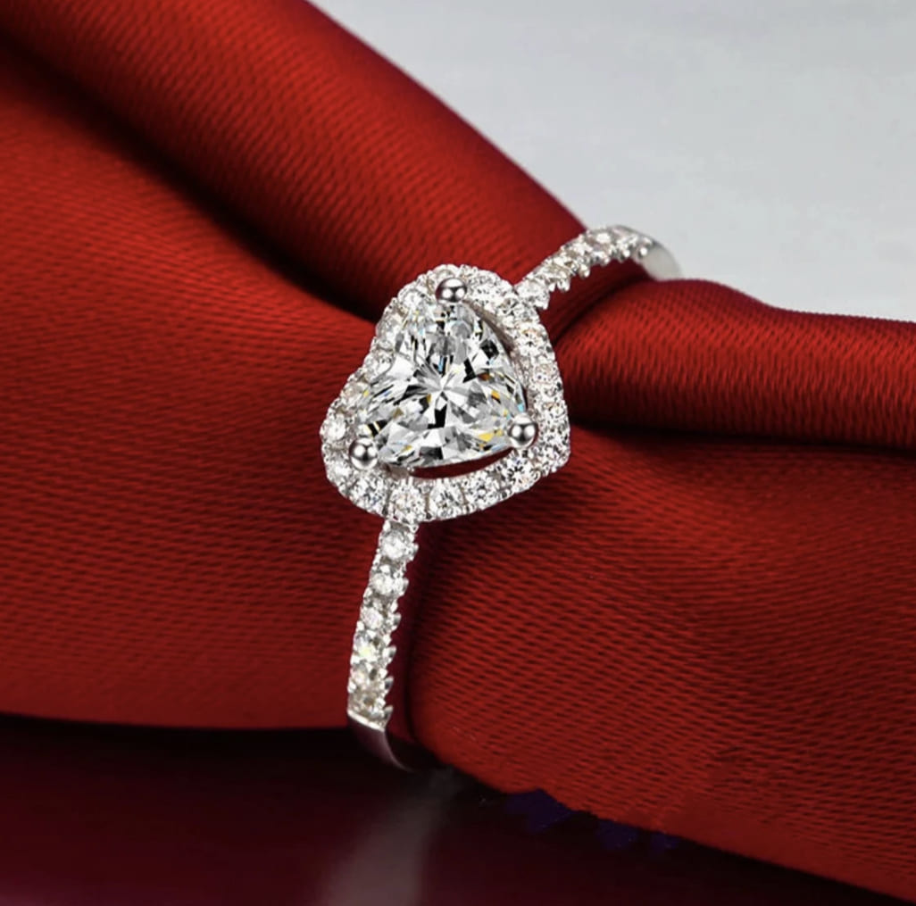 Whispers of Heart Ring in silver with cubic zirconia – rhodium-plated romantic ring for women