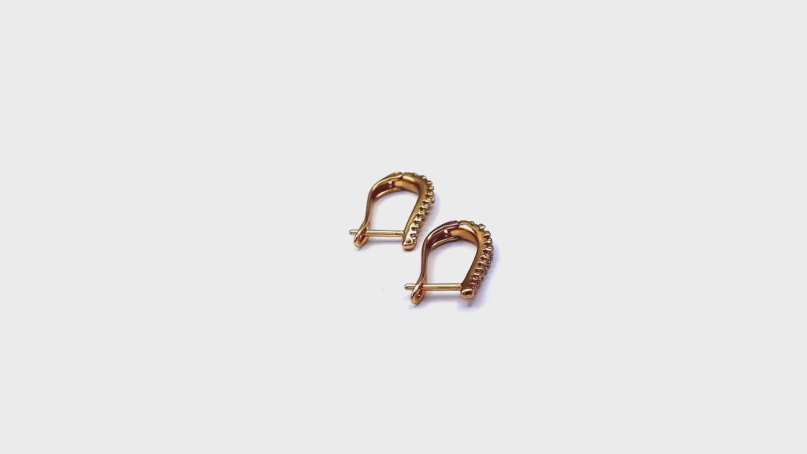 Elegant rose gold-plated demi-fine jewelry with a durable, radiant finish. Hypoallergenic & anti-tarnish for lasting beauty.