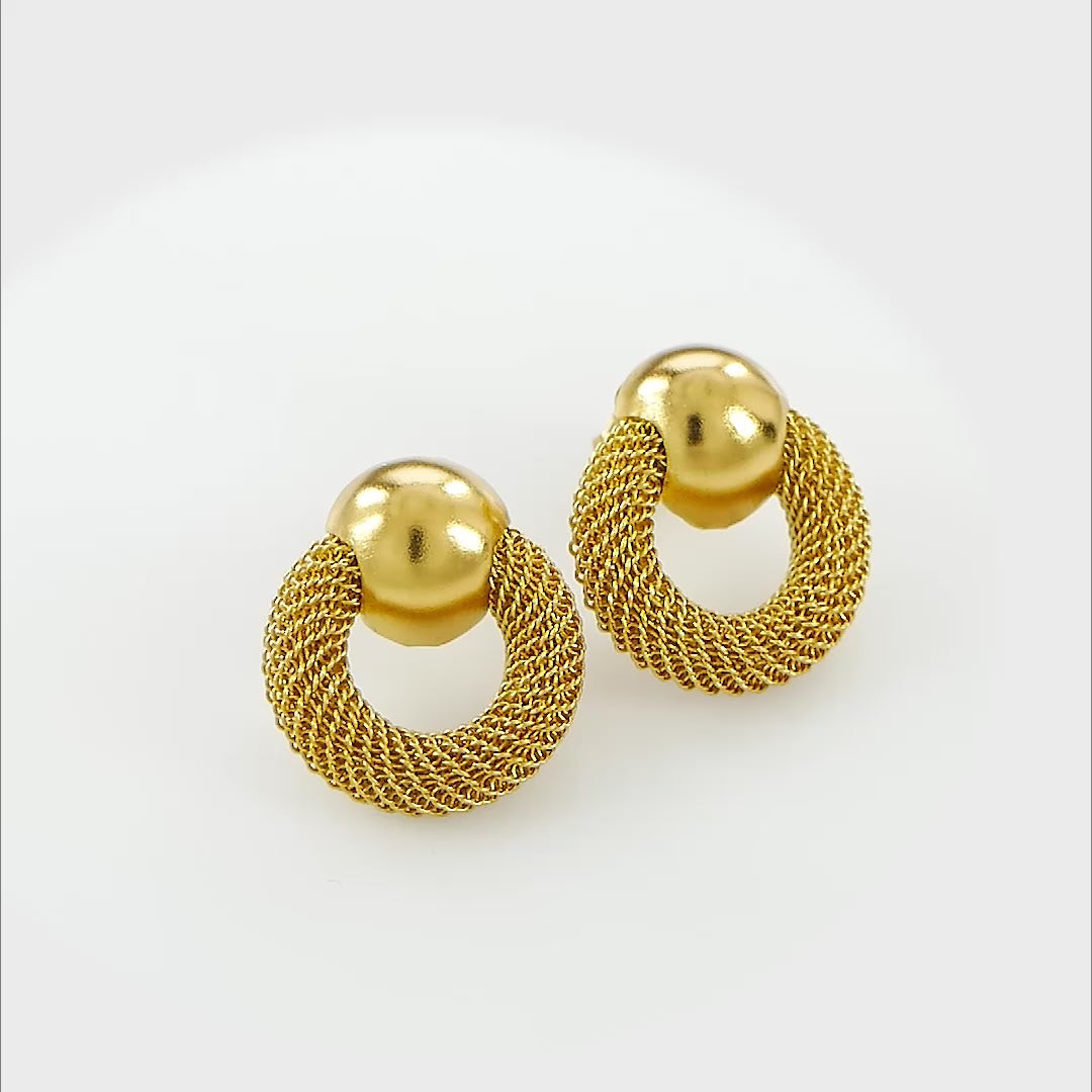 Elegant 18k gold-plated round wired earrings – hypoallergenic, anti-tarnish, and perfect for fashion jewelry lovers.