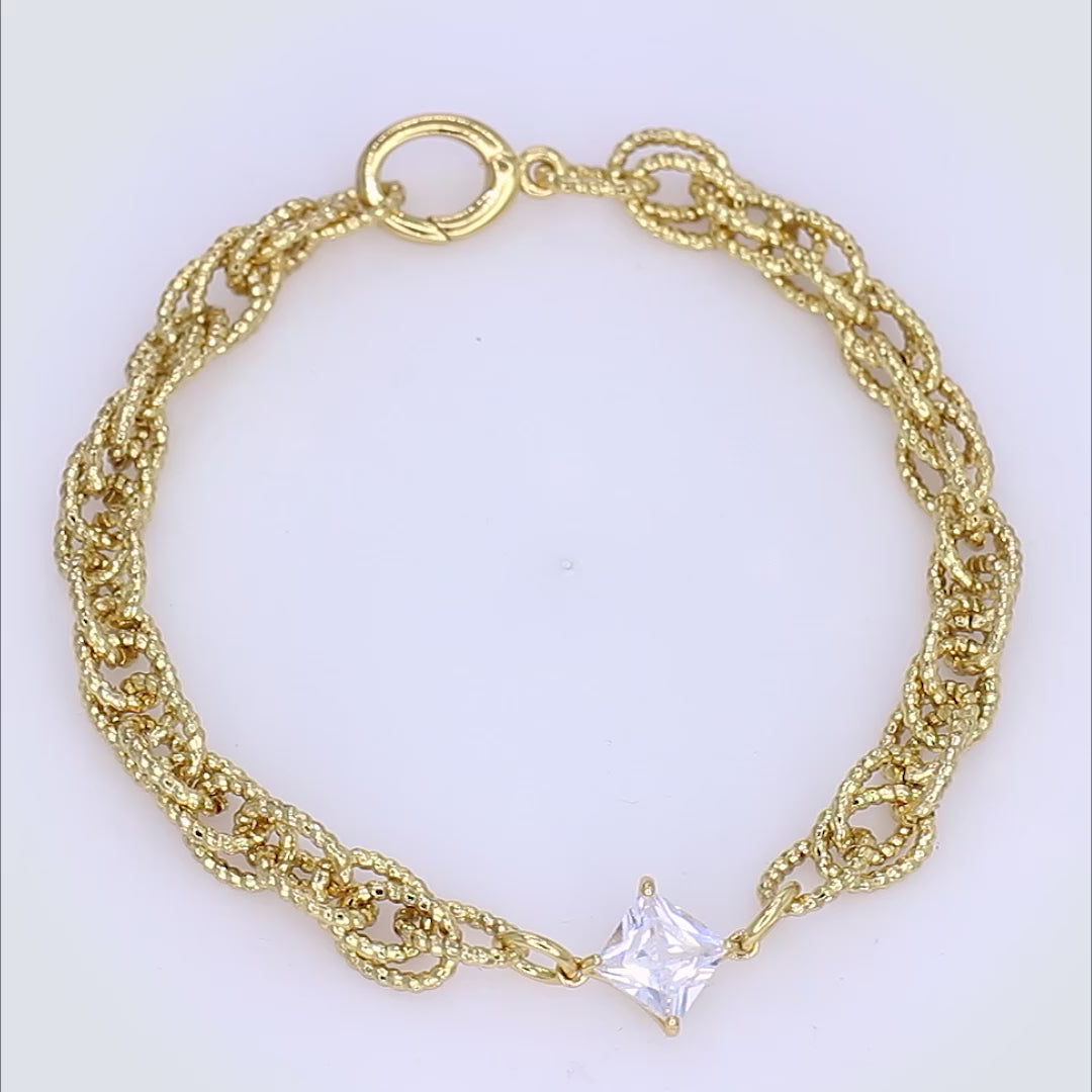 Elegant 18k gold-plated Royal Bracelet hypoallergenic anti-tarnish fashion accessory